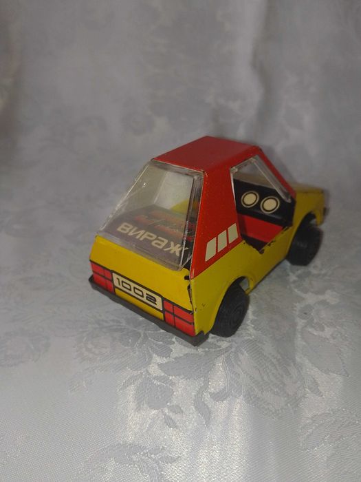 Стара   Руска Ламаринена Играчка,  Количка