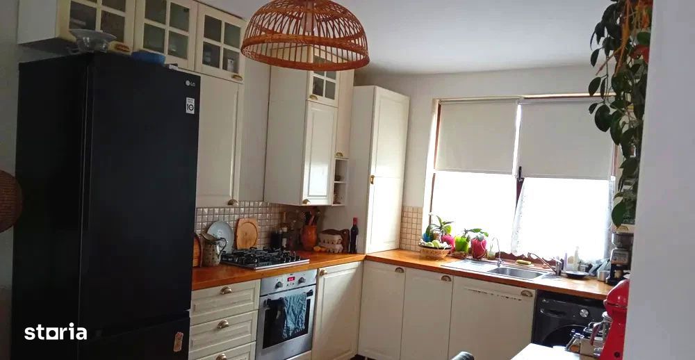 Duplex 120 mp, 4 camere, garaj si curte generoasa – Urusagului