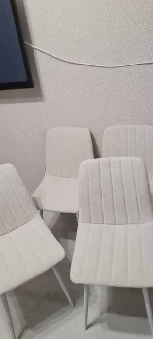 Продам новые стуля