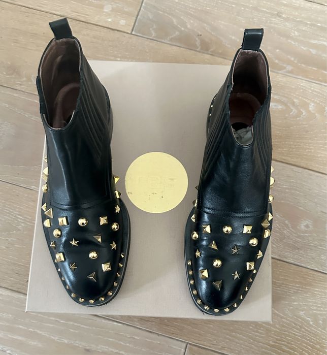 Ефектни боти с капси Ras