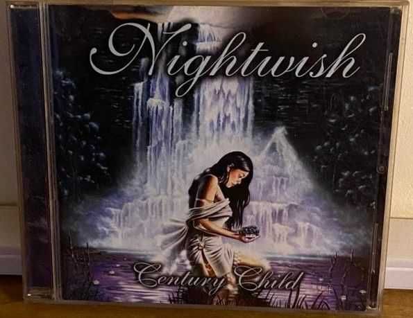Спешно! колекцията си от CD-та на Nightwish