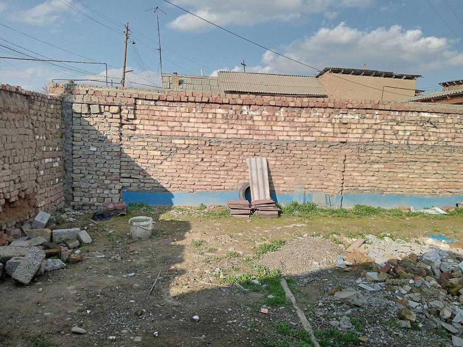 Уй сотилади  2- соток, 1-хона