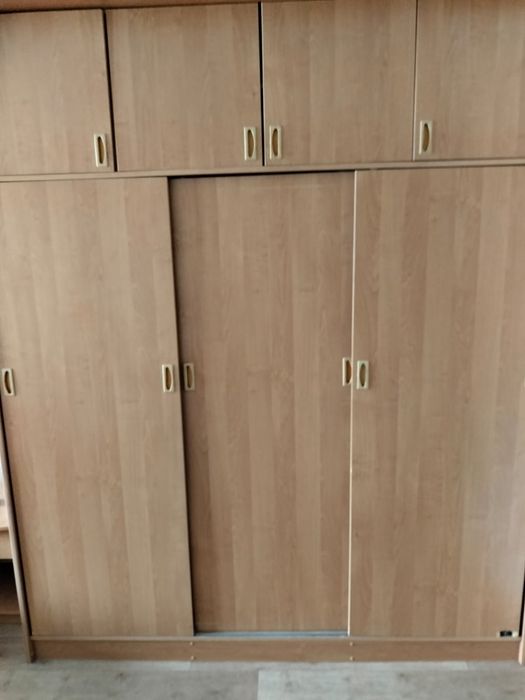 Продам спальный гарнитур