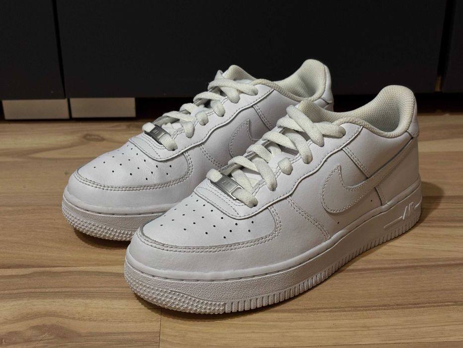 Оригинални маратонки Nike Air Force 1 07 размер 38