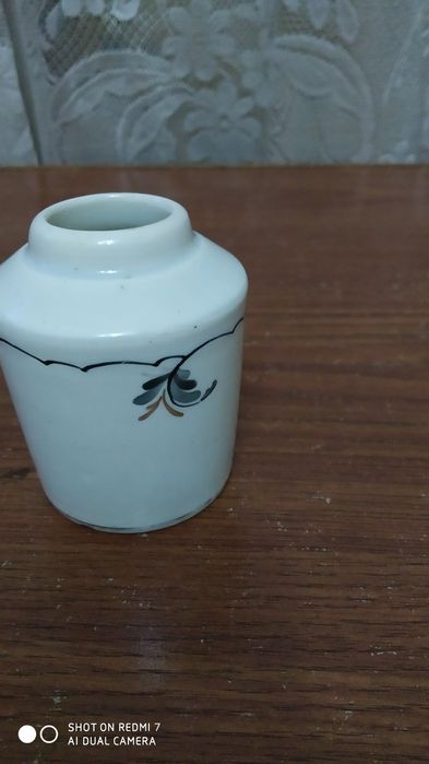 Вазочка Будянского фаянского завода