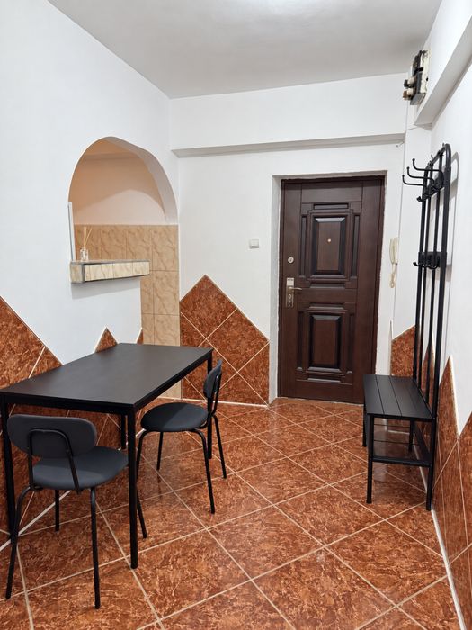 Apartament de închiriat – 35 m² + balcon, zona Spitalului Județean – 320 €/lună