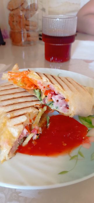 Продам вафельница DSP KC-1079