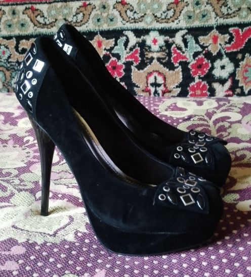 Продаю новые туфли