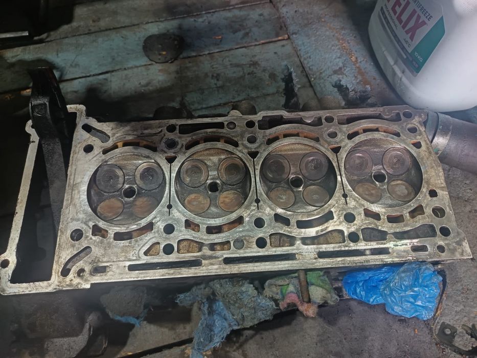 Продаю головку от Мерседеса 211