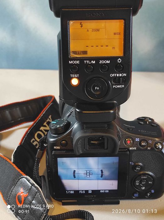 Фотоапарат Sony a65 с обектив Sigma 17-70/2,8-4 DC Macro OS HSM, светкавица Sony HVL-58AM, окомплектовка