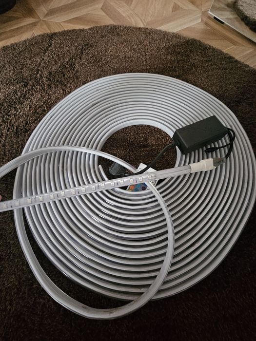 Bandă RGB, cu telecomandă, 20 m