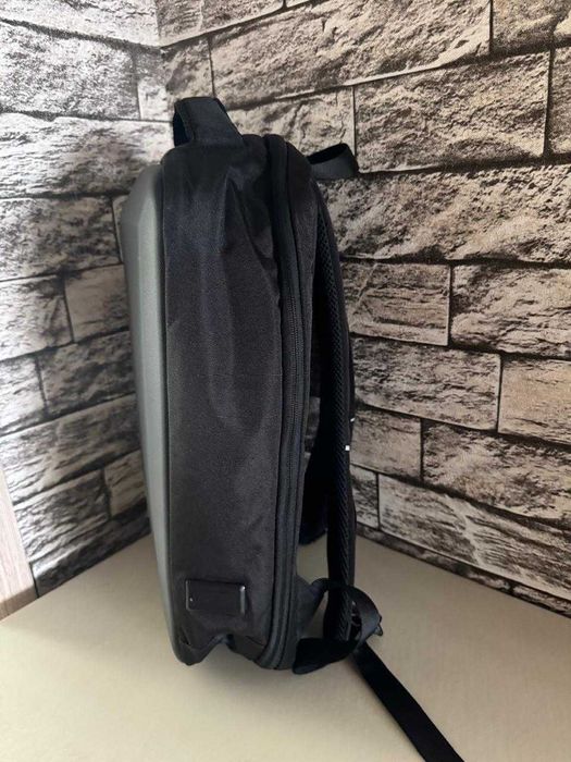 Продаю рюкзак черный