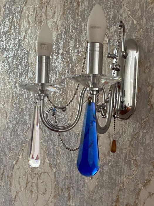 Продам люстры в отличном состоянии