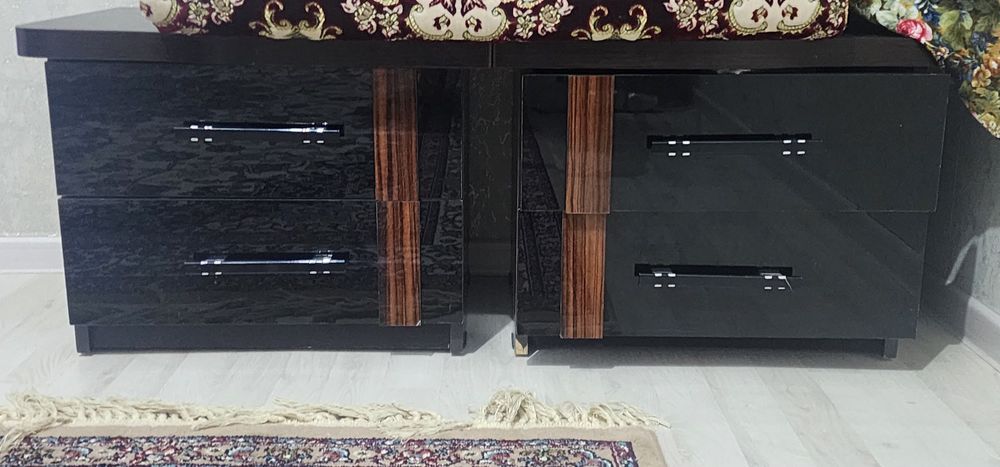 Шкаф и тумбочки комплект