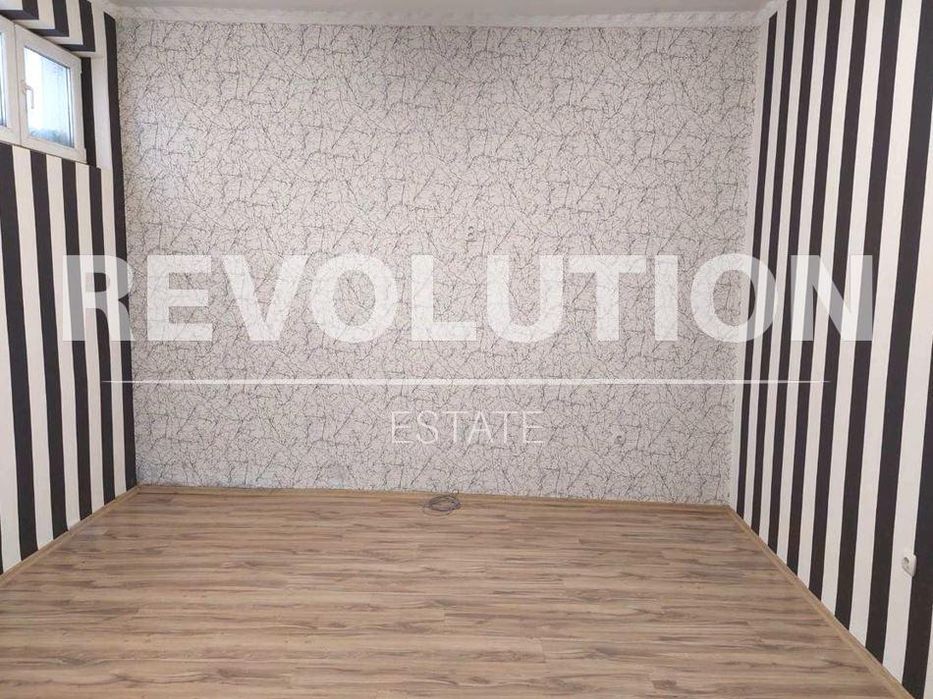 Офис в района на Център!