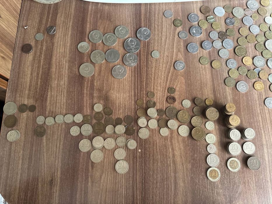 Продаю коллекцию старых монет