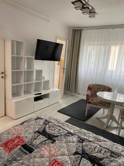 Proprietar chirie Strand garsoniera etaj 3
