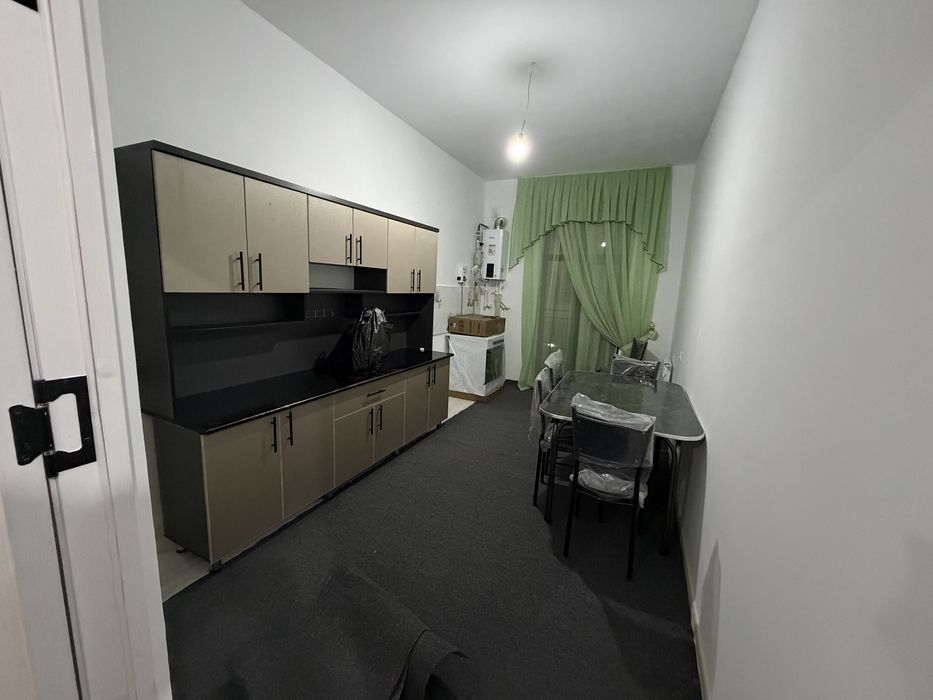 Ijaraga 1 xonali uy Coca Cola magazini yonidan