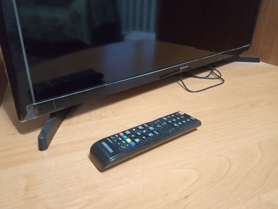 Led-теливизор UE32J4000AK