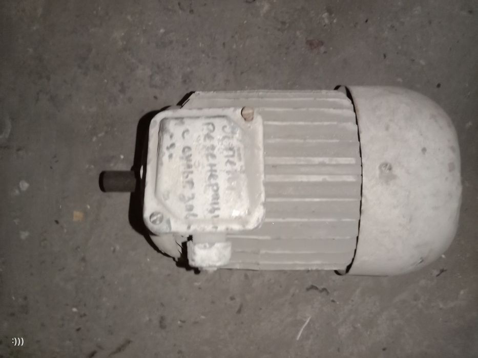 Продам электродвигатели