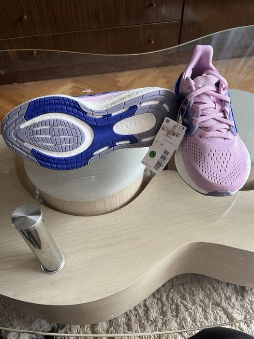 Адидас чисто нови