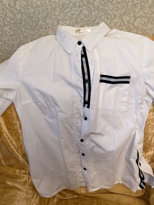 Продаю белую рубашку