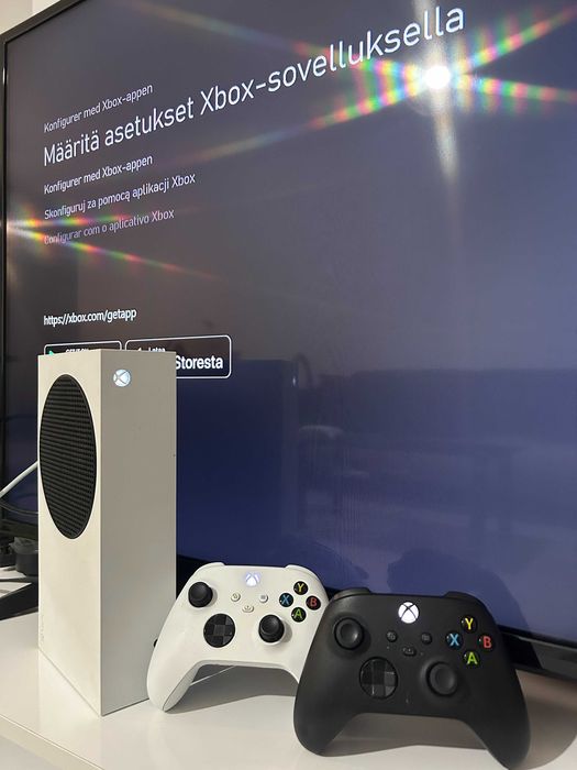 Xbox Series S 512GB + SSD карта 512GB + 2 джойстика Play&Charge