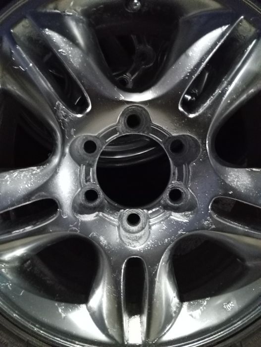 Продам шины зимние.