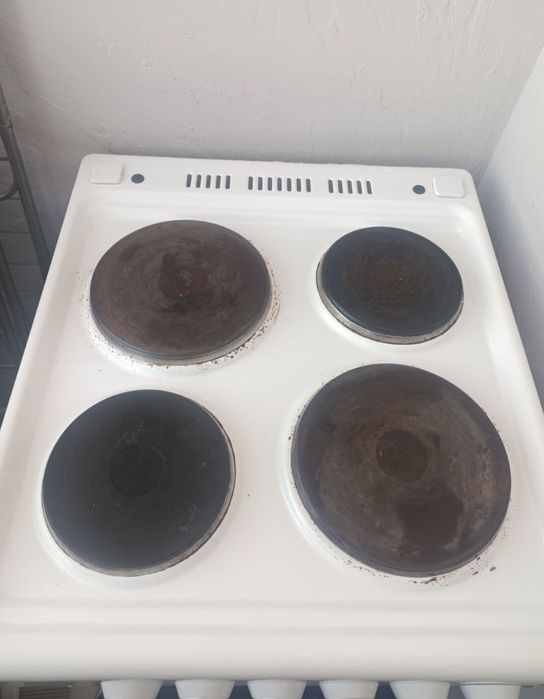 Продам плиту artel