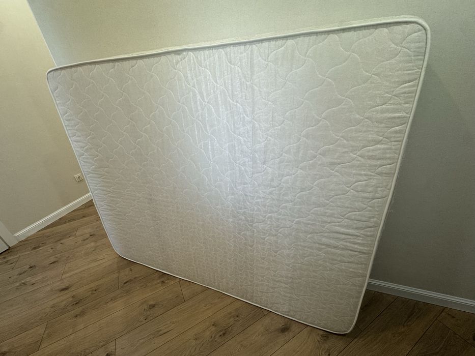 Продам матрас 200х160см