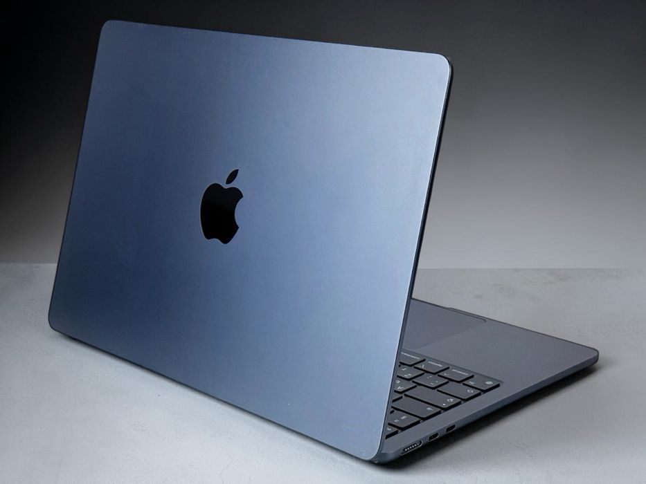 Apple MacBook Air 13 M2 8RAM 256GB Midnight Отличен! Гаранция! — миниатюра 3