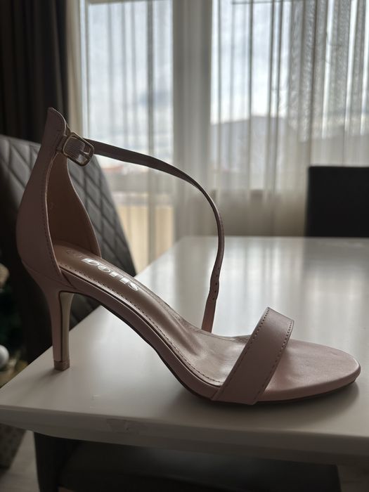 сандали 37 номер, обувки, боти Zara