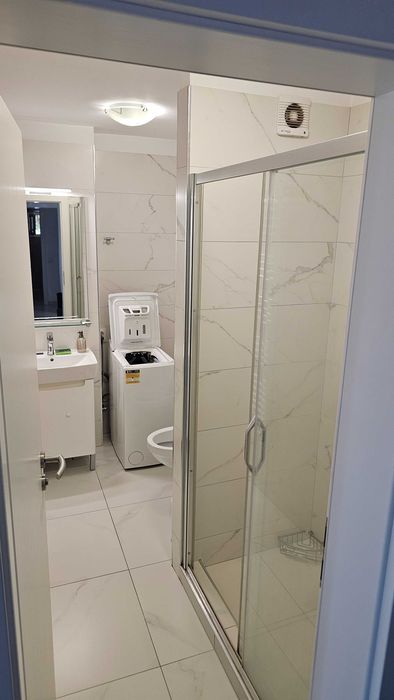 Inchiriez apartament cu 4 camere si 2 bai, situat pe strada Viilor, in cartierul Zorilor, intr-o zona foarte bine pozitionata a Clujului.