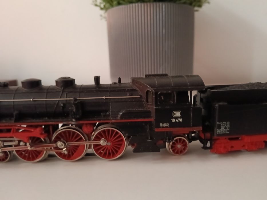 Locomotiva marklin AC 18 478 scara h0