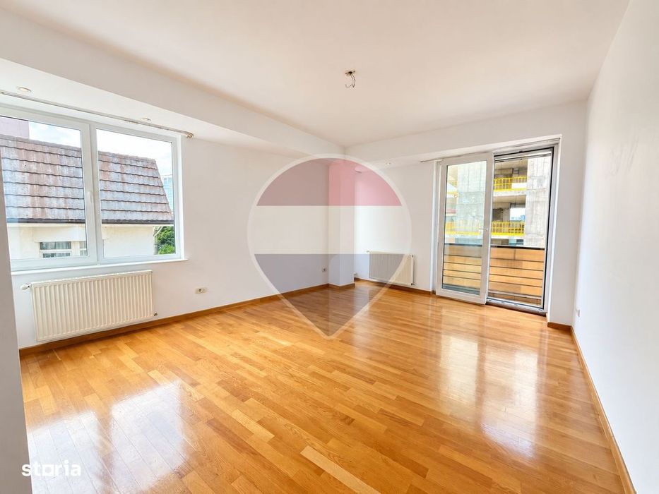 Apartament 4 camere de inchiriat | Singur pe palier | Semineu |