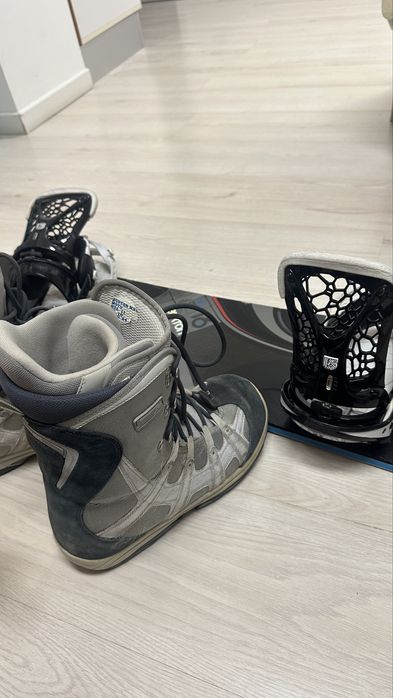SET SnowBoard Burton T6 de 159cm + legaturi + boots