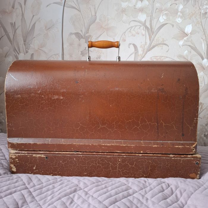 Швейная машинка б/у