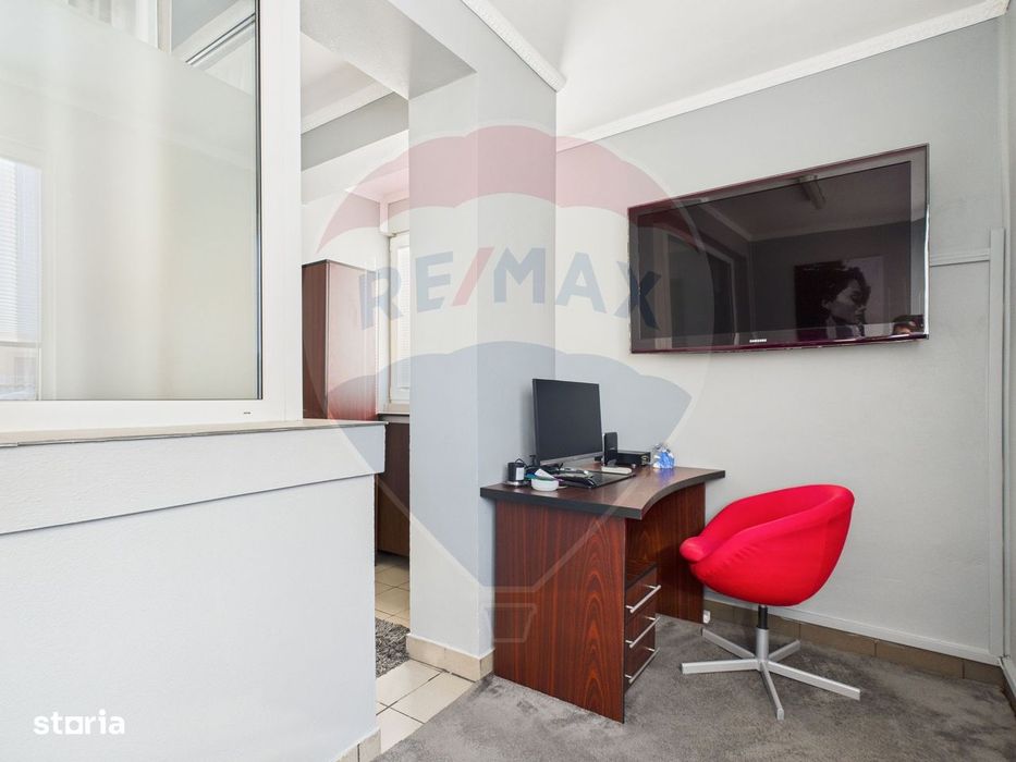 De inchiriat apartament 4 camere | Curte 127 mp | Foisor & parcare