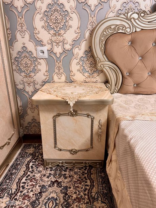 Продаётся спальный гарнитур