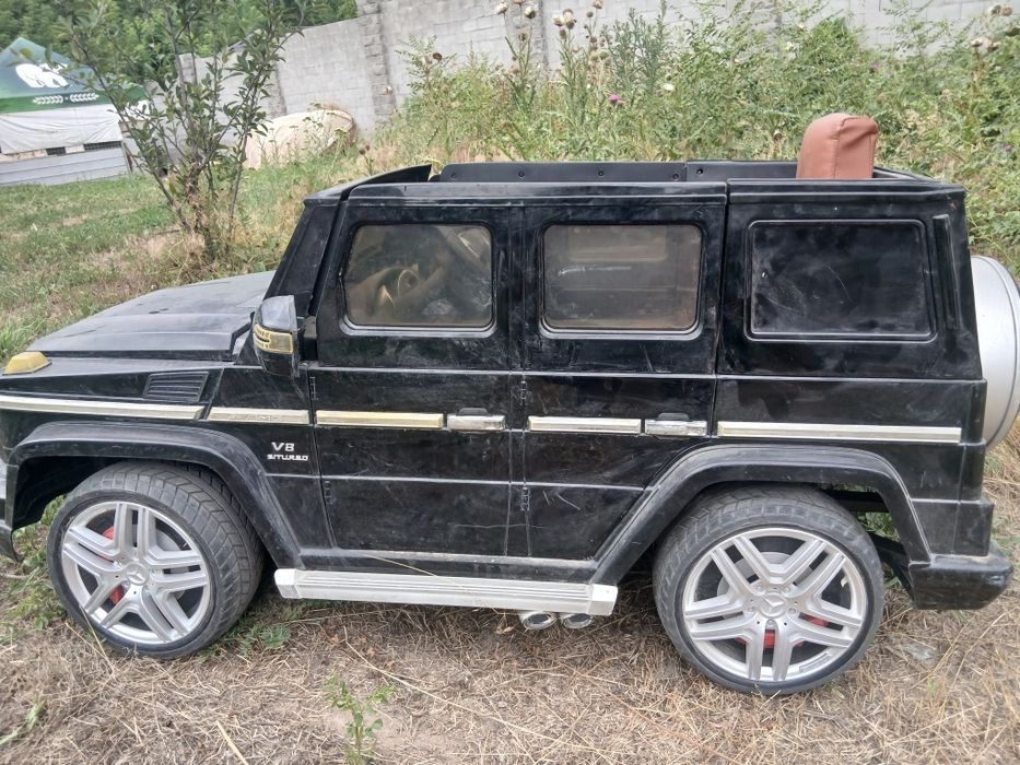 Продаю машинку BMW за 10.000