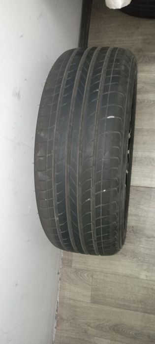 Vossem 15 diska sotiladi