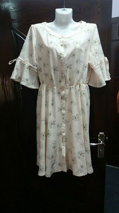 Ayollar va qizlar uchun kiyimlar. Yangi hammasi super skidka narxida