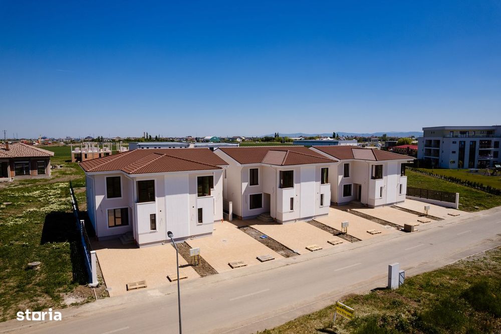 Casă modernă cu etaj, în Via Carmina-Vladimirescu