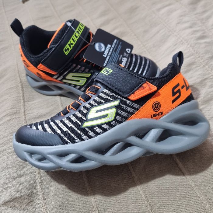 Светещи маратонки Skechers номер 27
