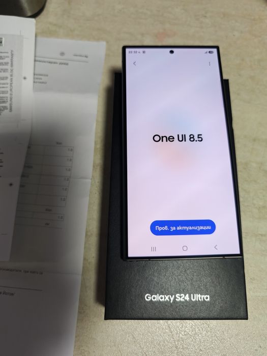 Продавам телефон Samsung S24 UTRA