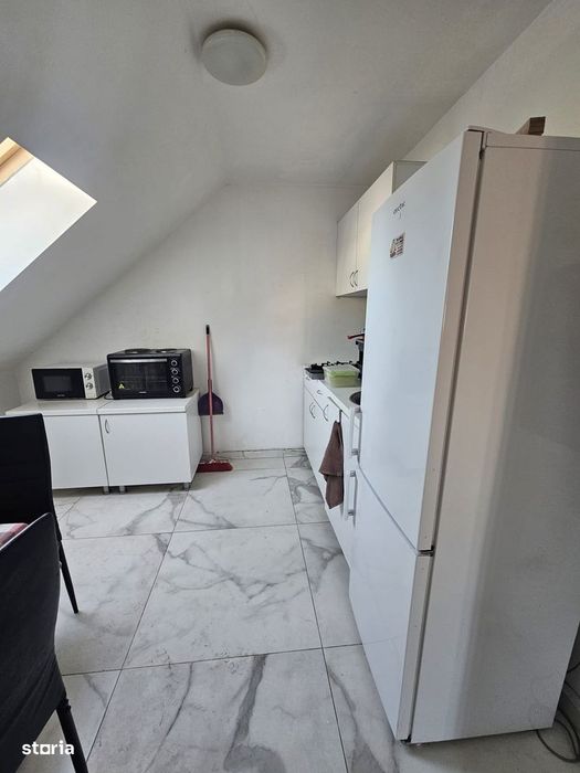 Apartament 2 camere decomandat Complex Studentesc - loc de parcare !!