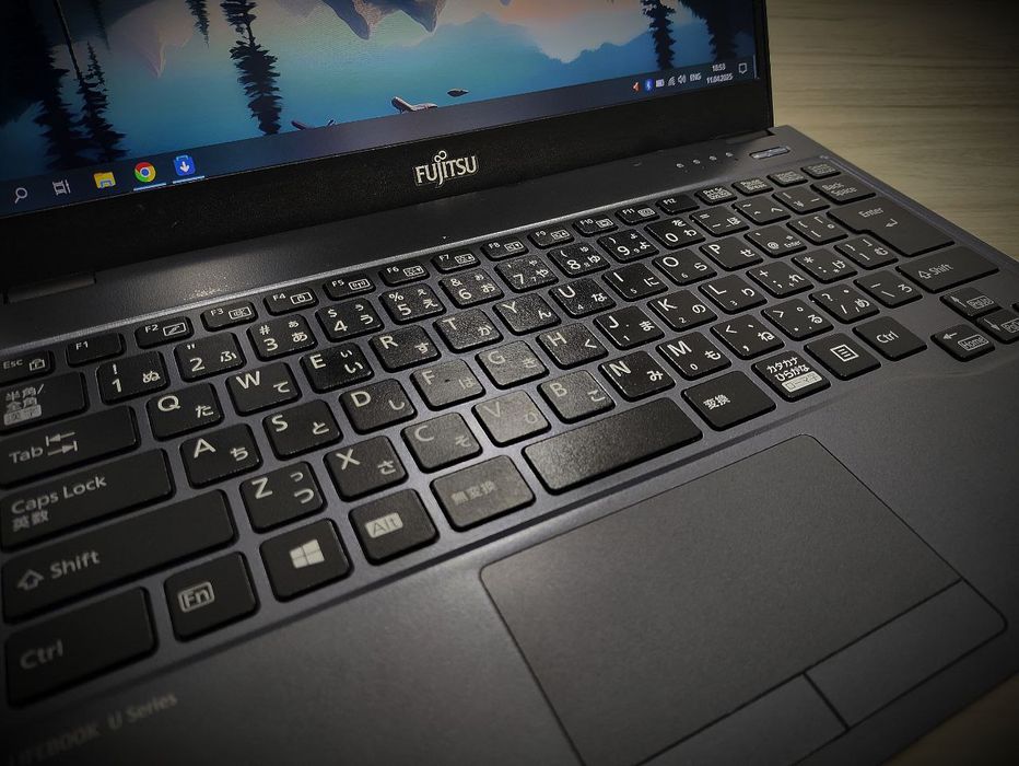 Ноутбук Fujitsu Lifebook U937