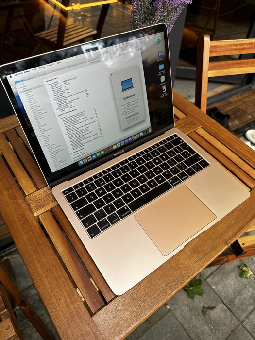 MacBook Air 13.3” Rose Gold 2019 256 Gb 232 Cicluri