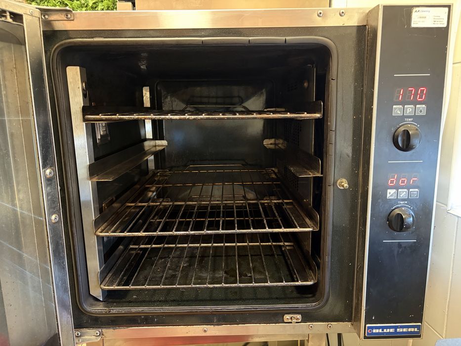 Професионална фурна Blue Seal Turbofan 4 нива + стойка