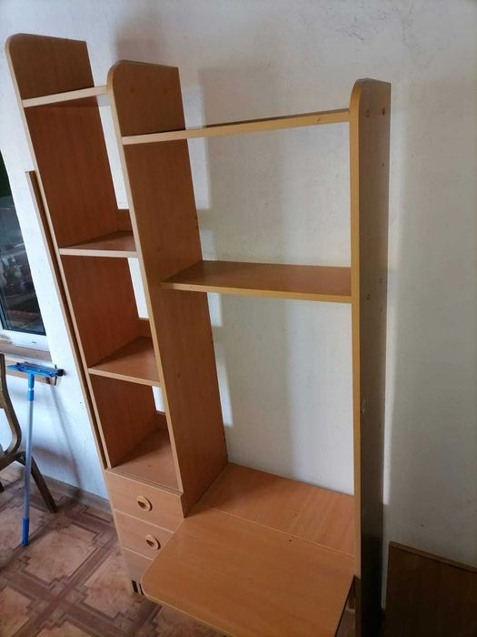 детская стенка для игрушек и книг